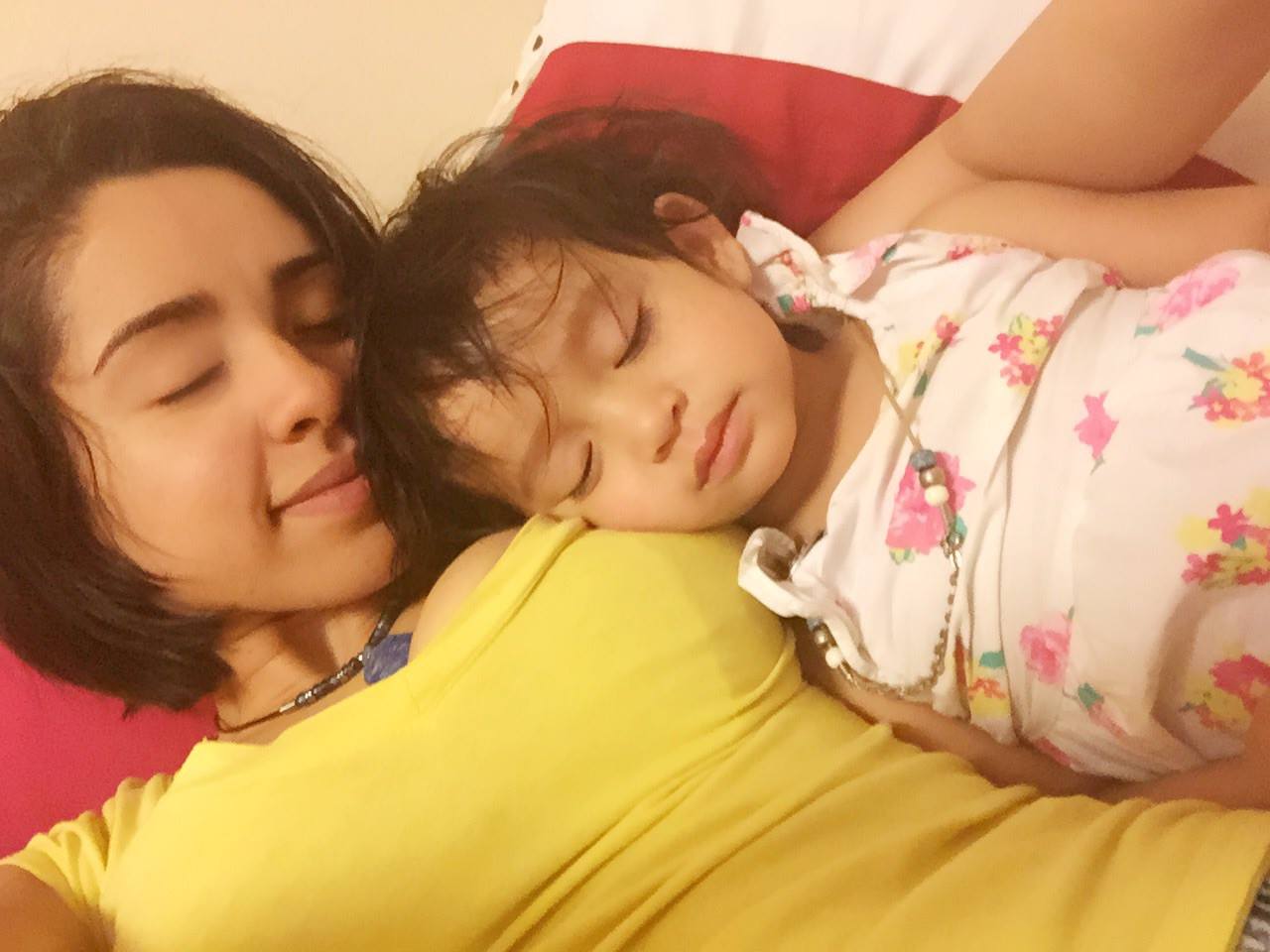 Ivanna Ortiz pictured with her child, dated May 6, 2016 | Source: Facebook/ivanna.ortiz