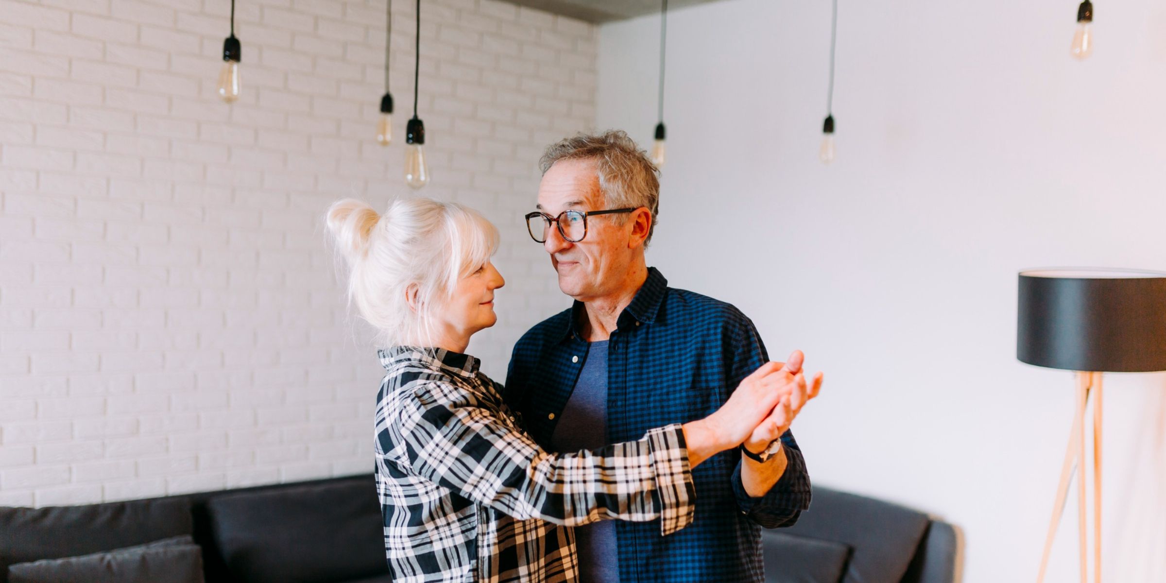 An elderly couple dancing | Source: No source