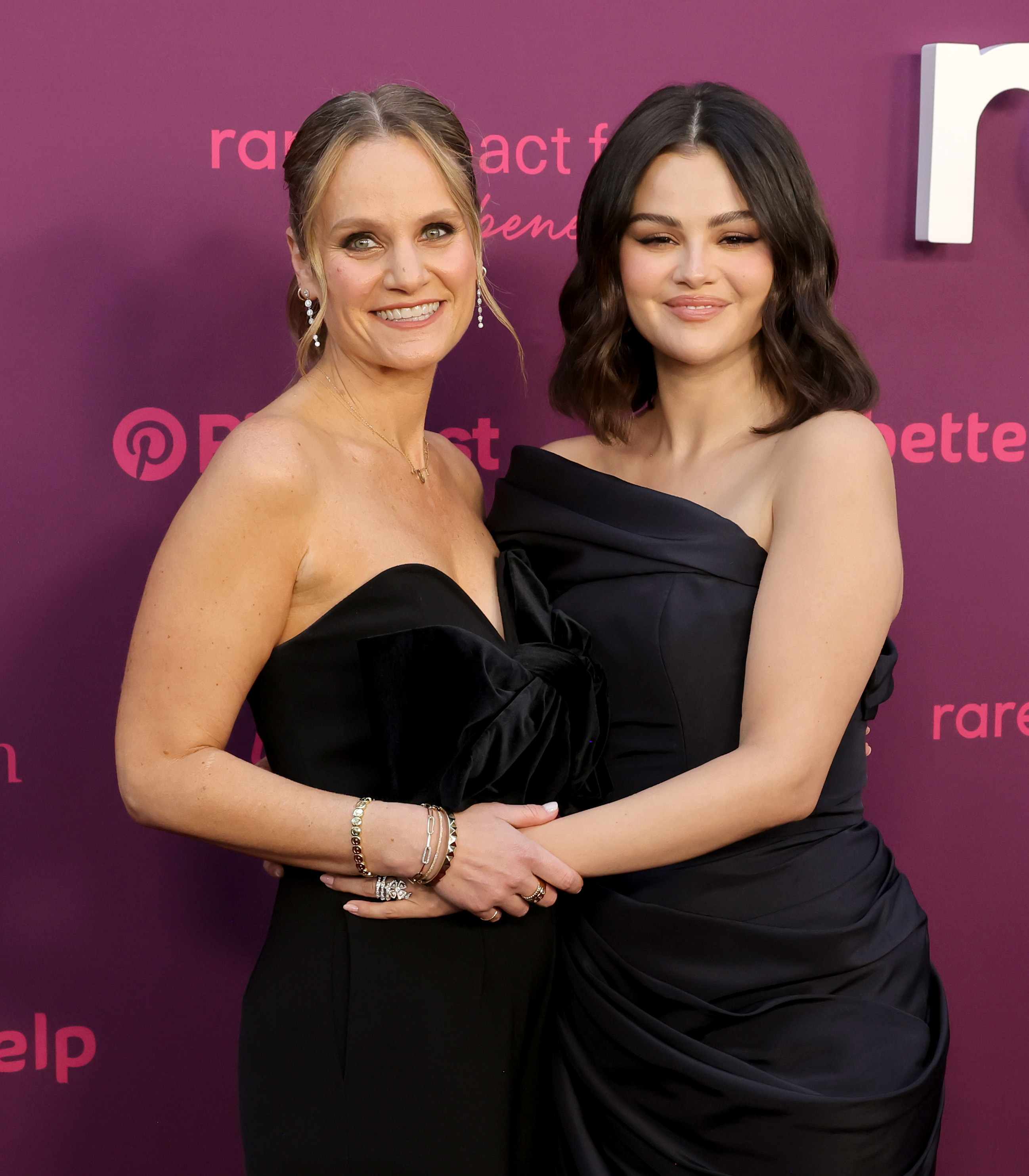 Elyse Cohen and Selena Gomez at the latter's second Annual Rare Impact Fund Benefit in Los Angeles, California on October 24, 2024. | Source: Getty Images