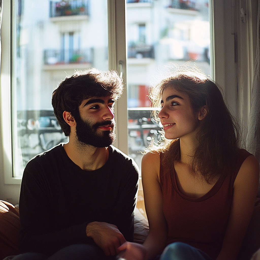 A couple talking | Source: No source