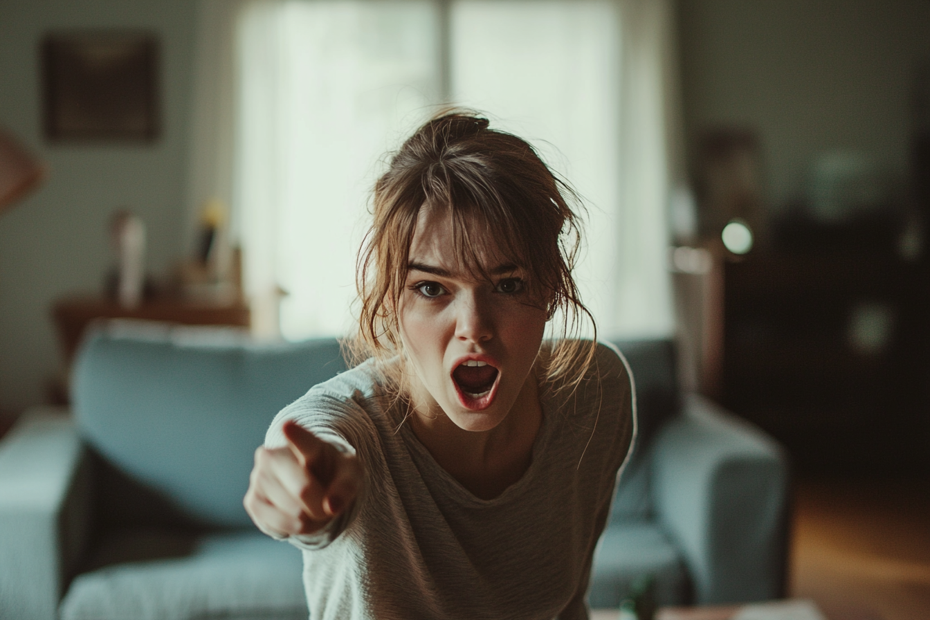 A woman yelling at someone | Source: No source