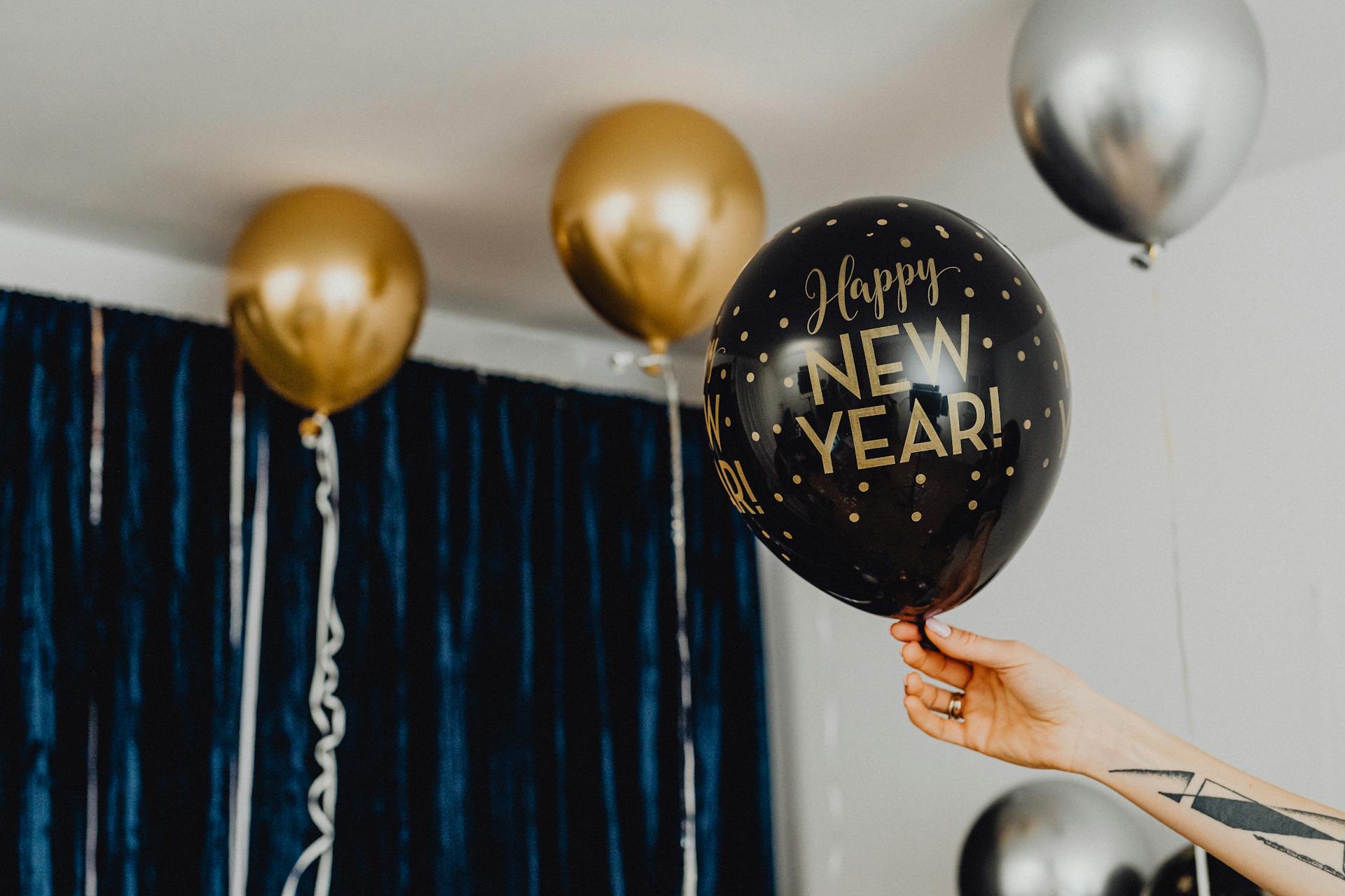 New Year's Eve decorations in a house | Source: Pexels
