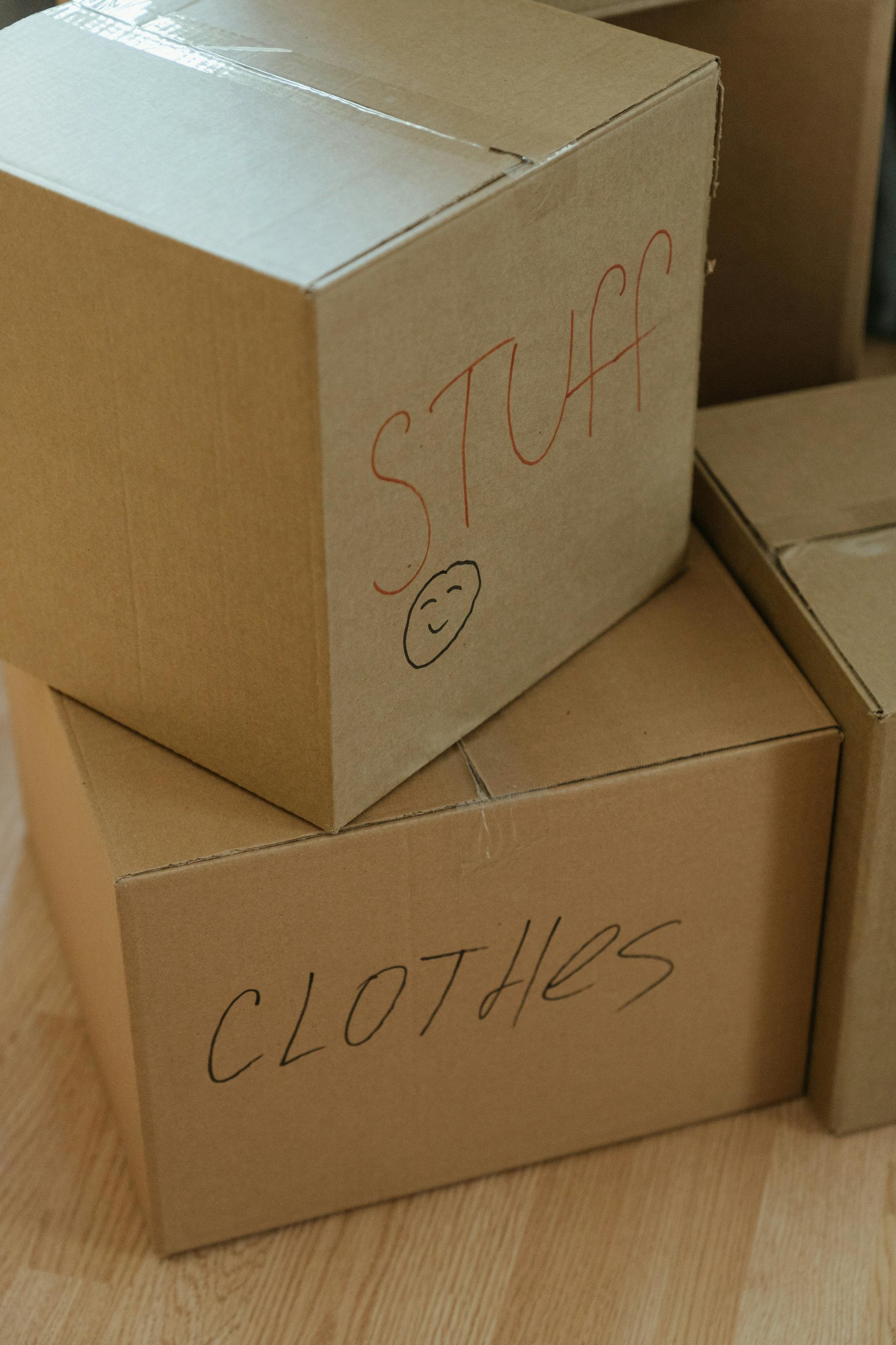 Labeled boxes | Source: Pexels