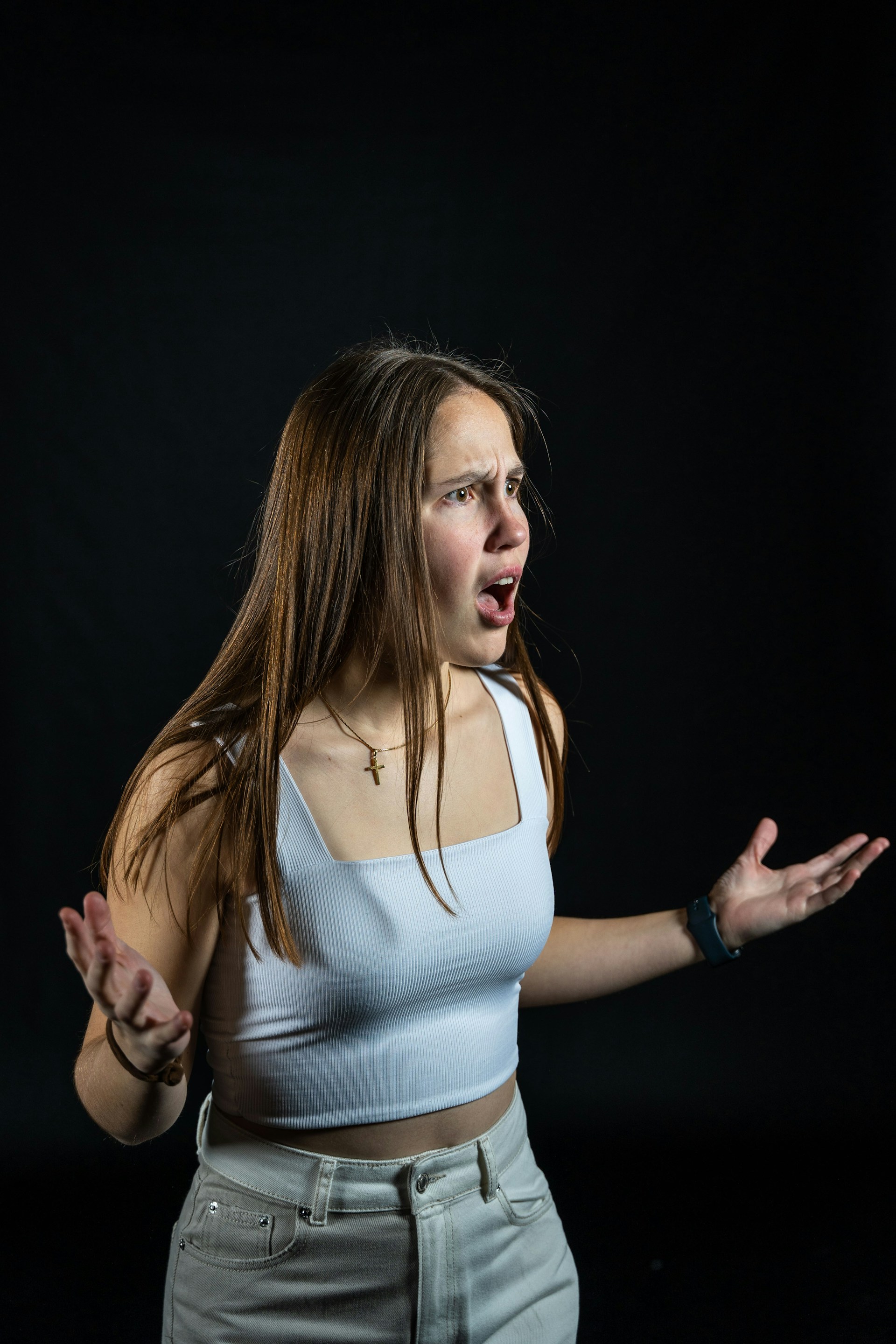 A shocked and confused woman | Source: Unsplash
