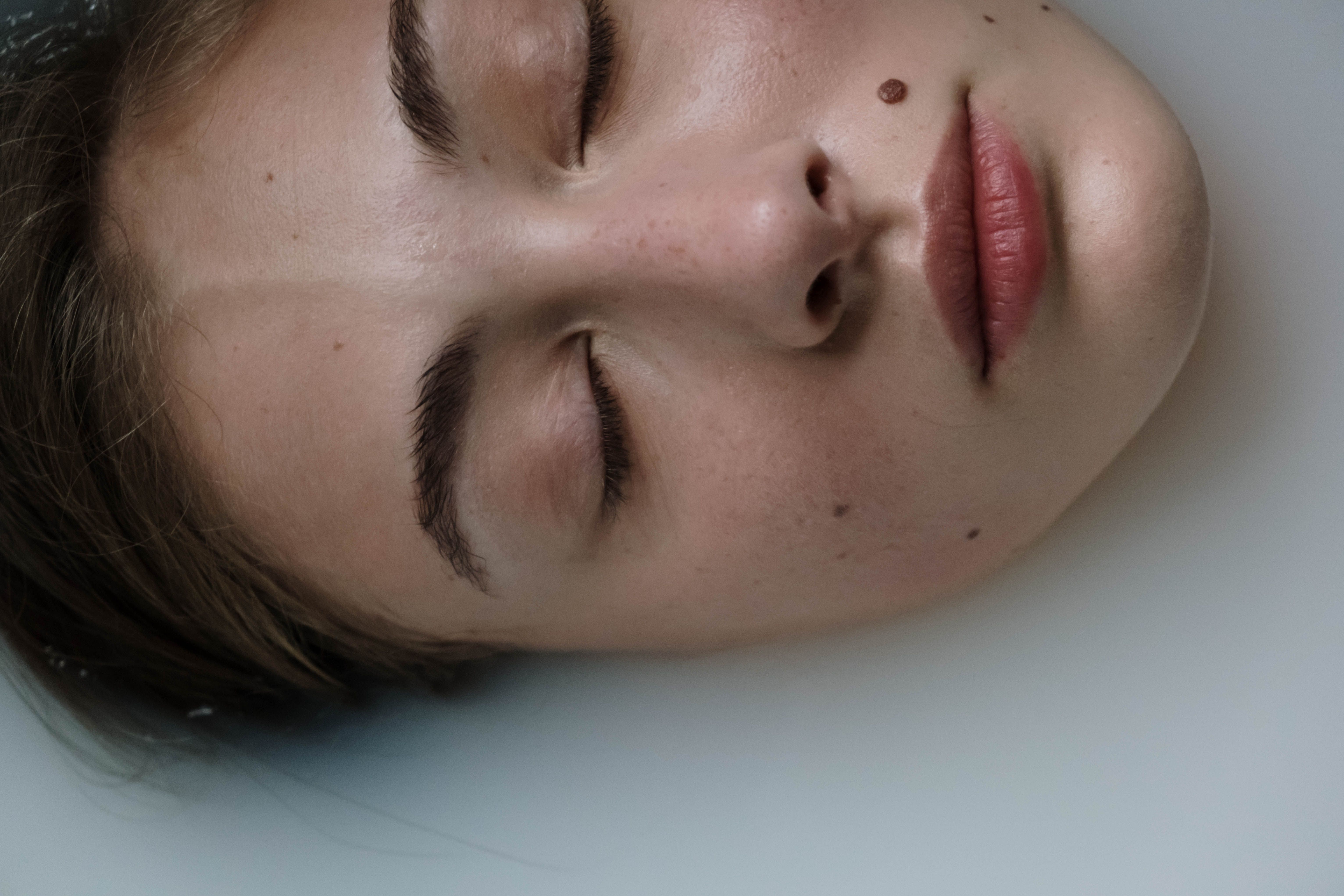 The Best Holistic Skincare Ingredients for a Naturally Healthy Glow