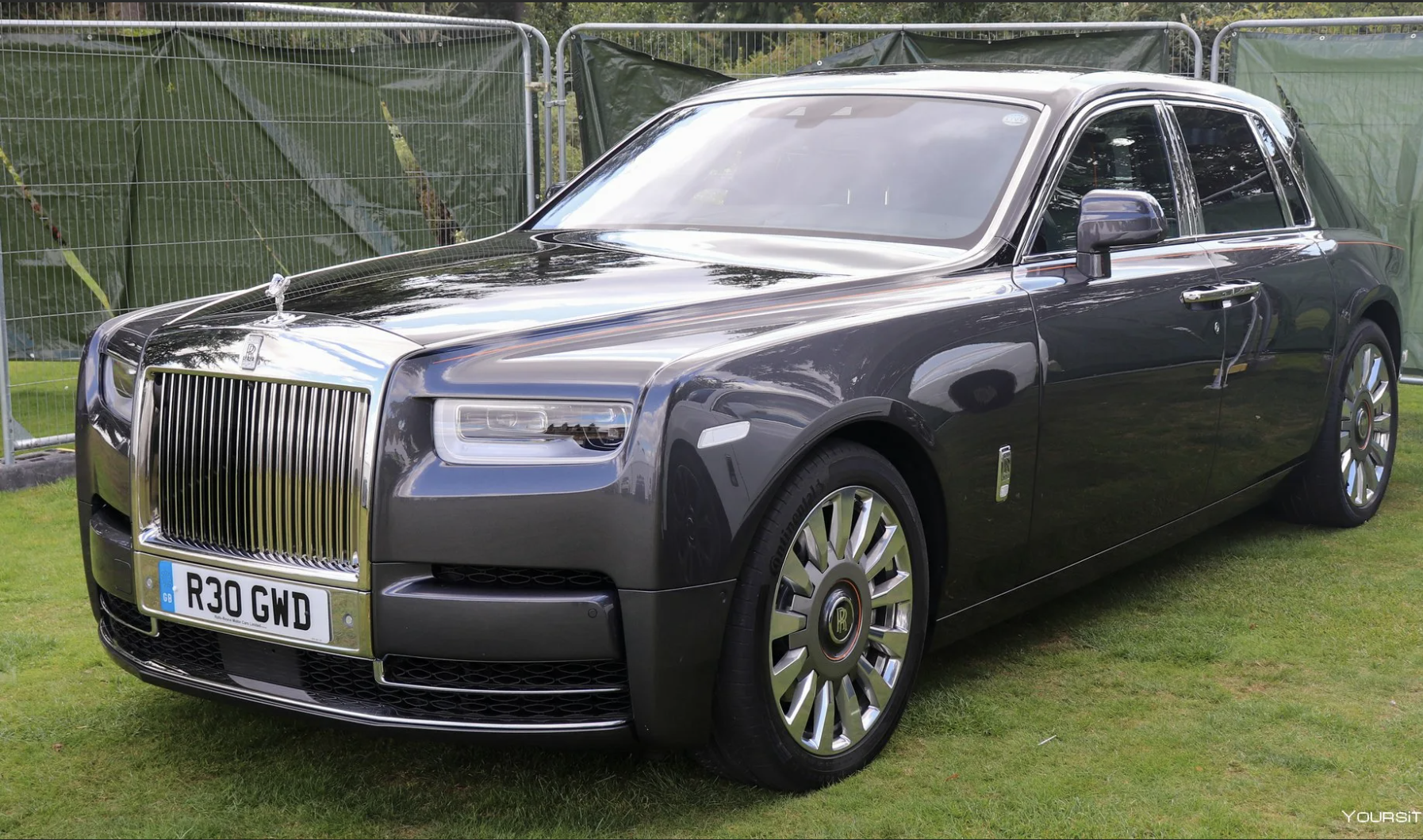 An expensive car | Source: Shutterstock