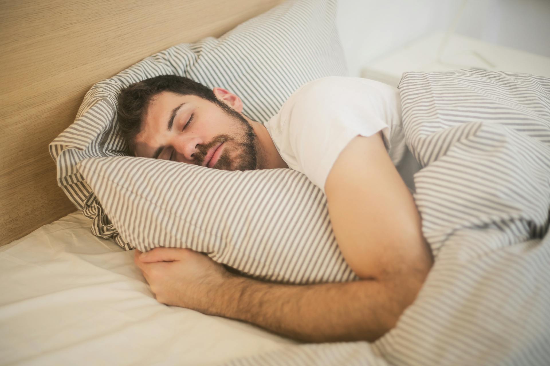 A man fast asleep | Source: Pexels