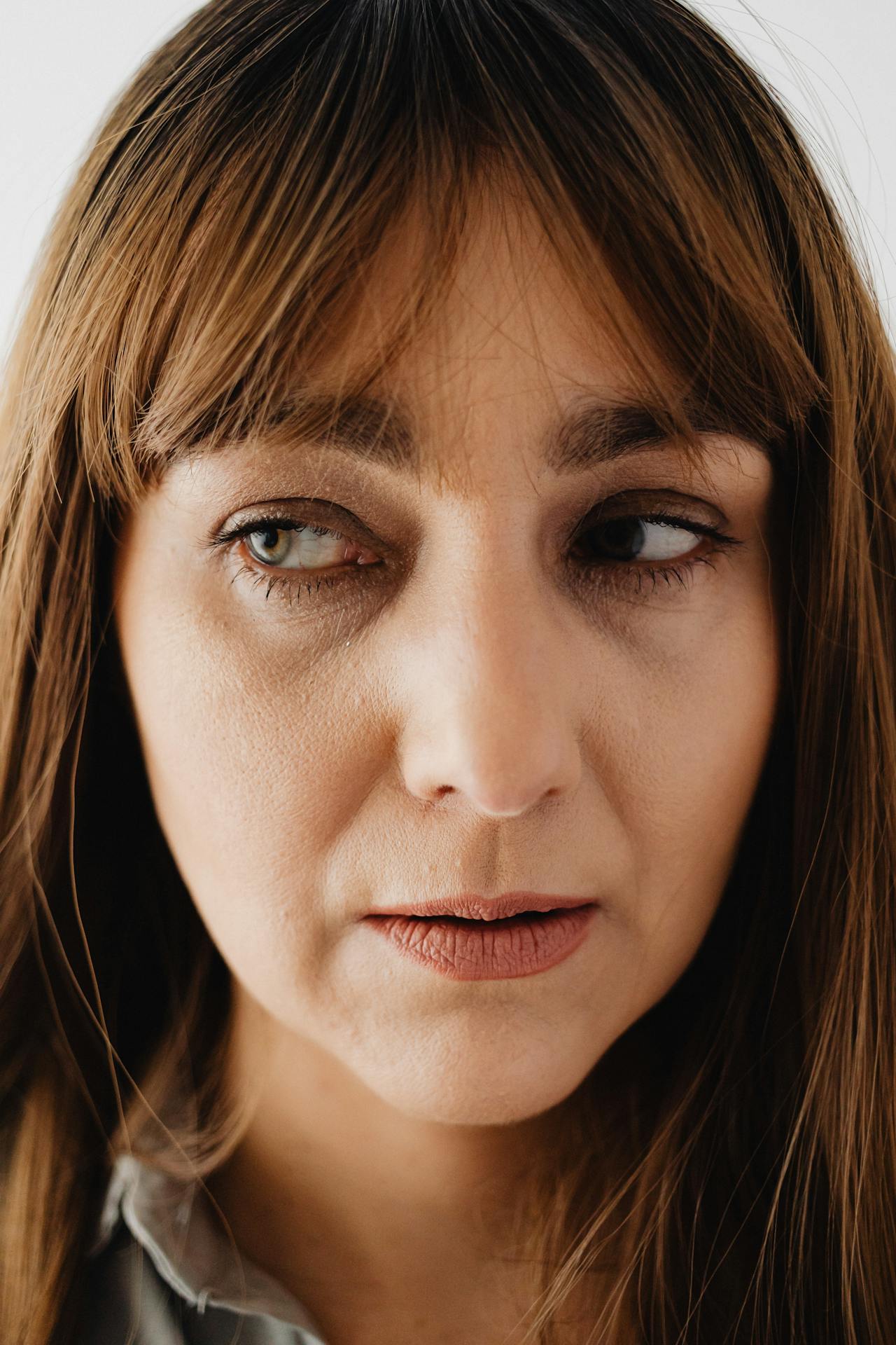 A woman staring | Source: Pexels