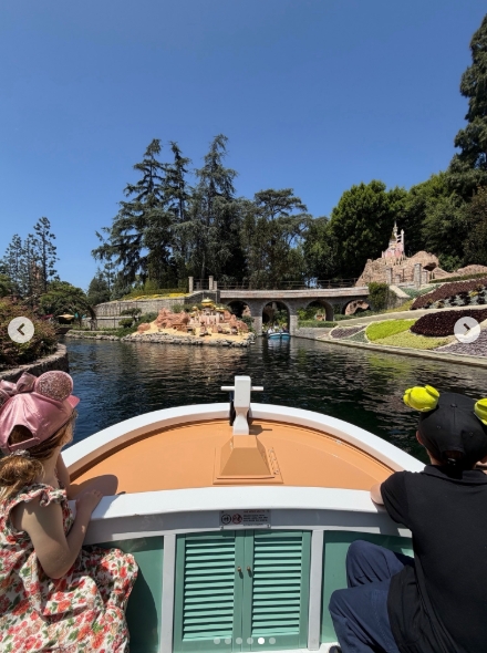 Prince Archie and Princess Lilibet enjoyed a scenic boat ride during the family's day at Disneyland. | Source: Instagram/meghan