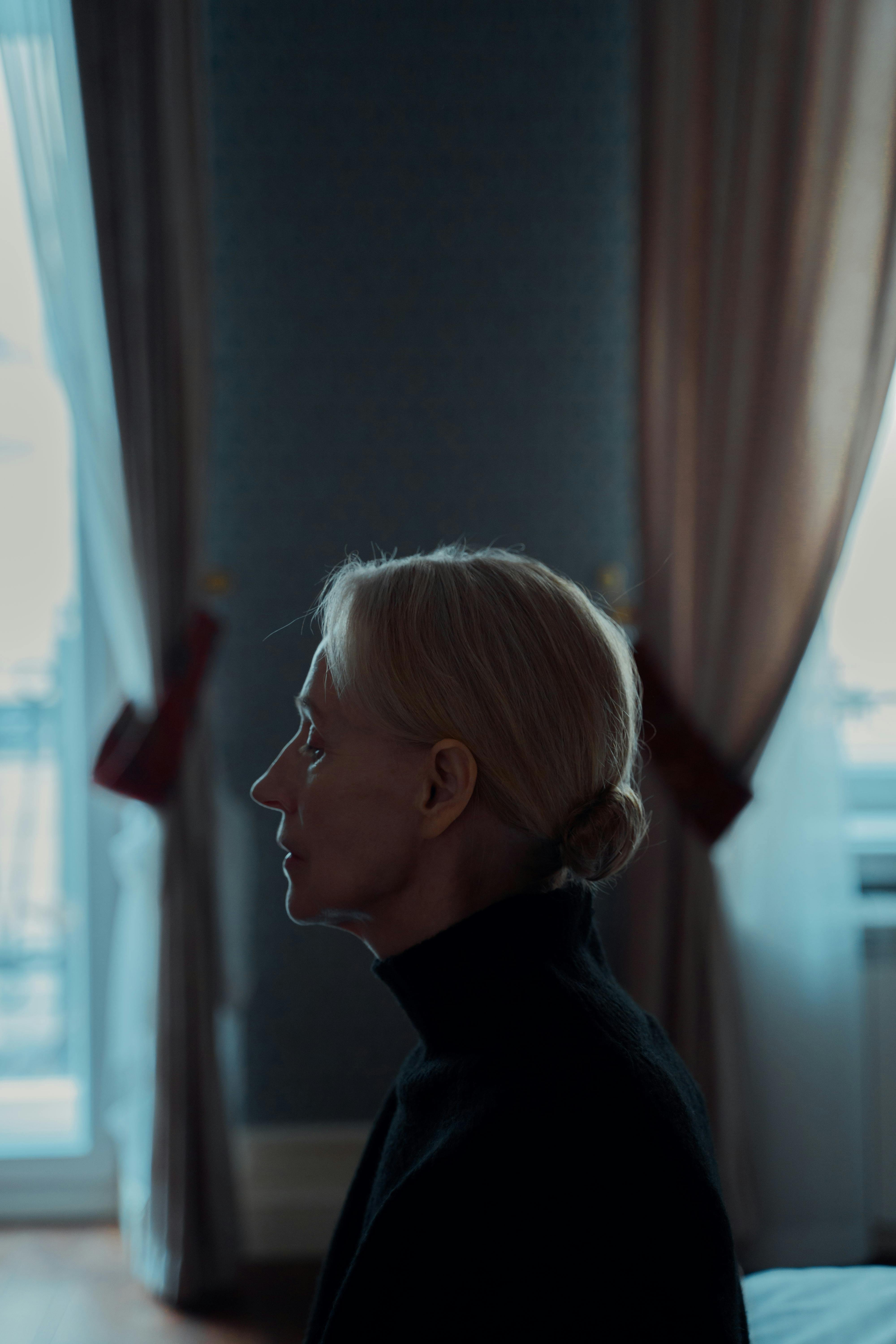 A woman deep in thought | Source: Pexels