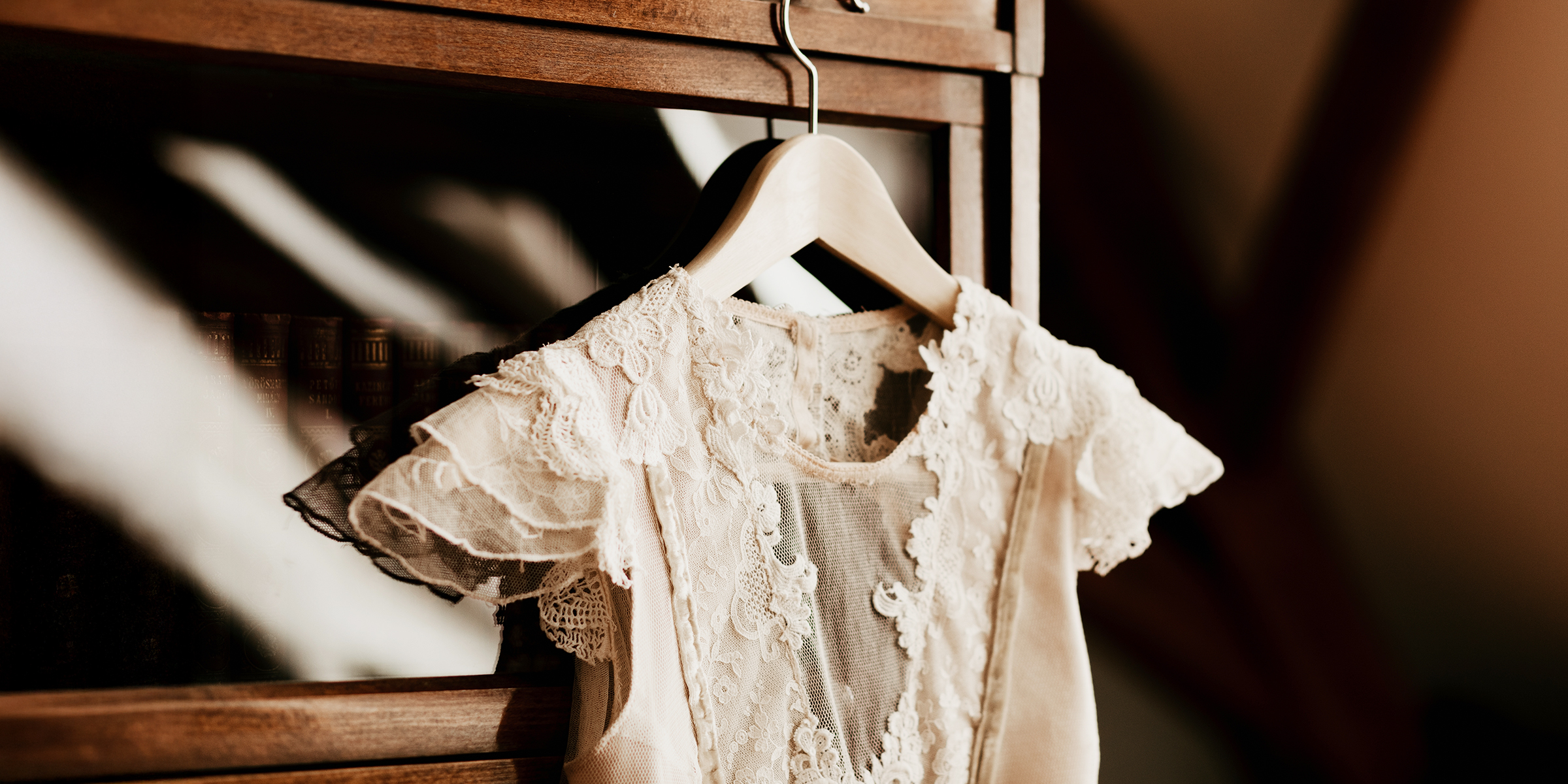 A vintage wedding dress | Source: Shutterstock