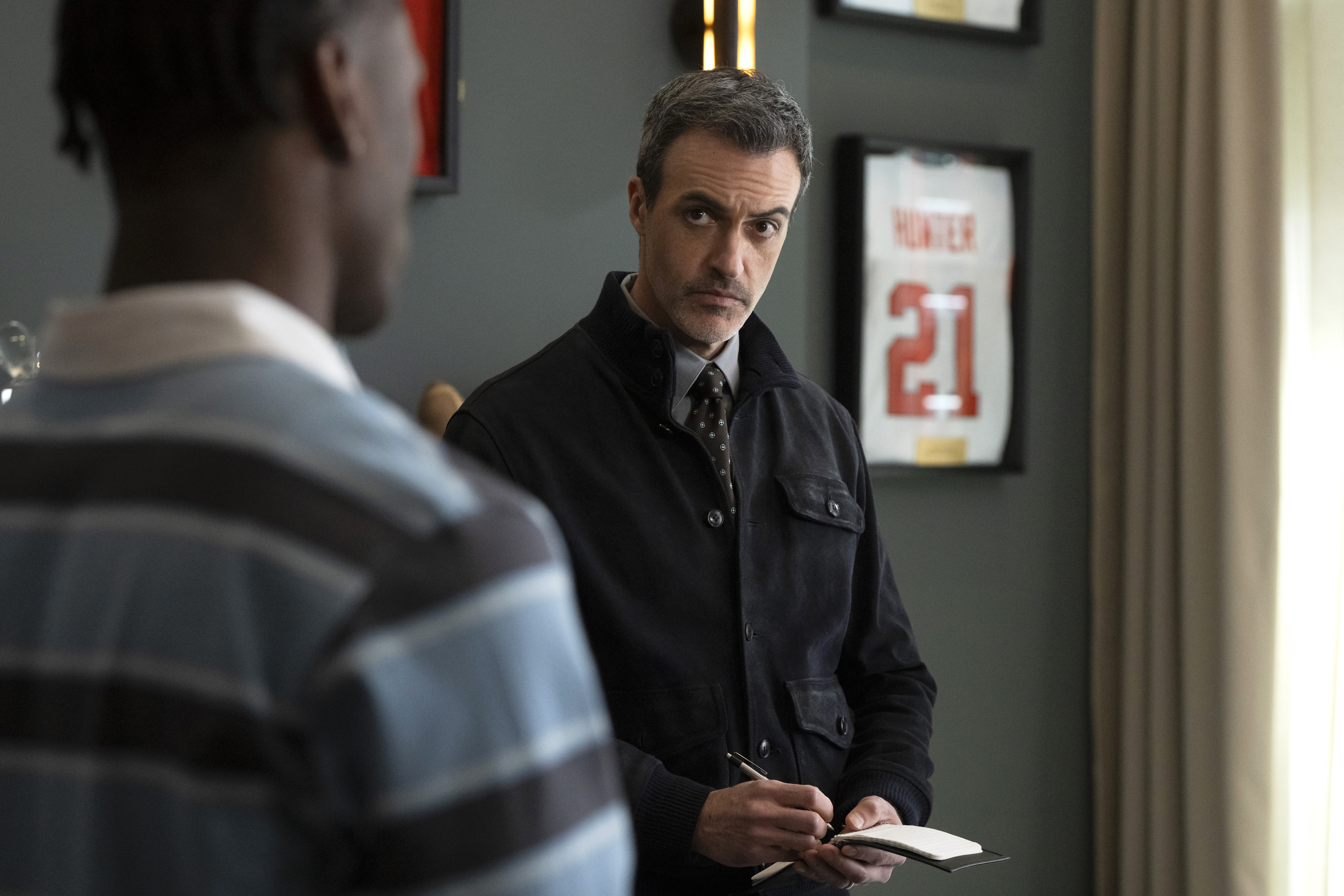 Reid Scott as Detective Vincent Riley on "Law & Order" in 2025. | Source: Getty Images