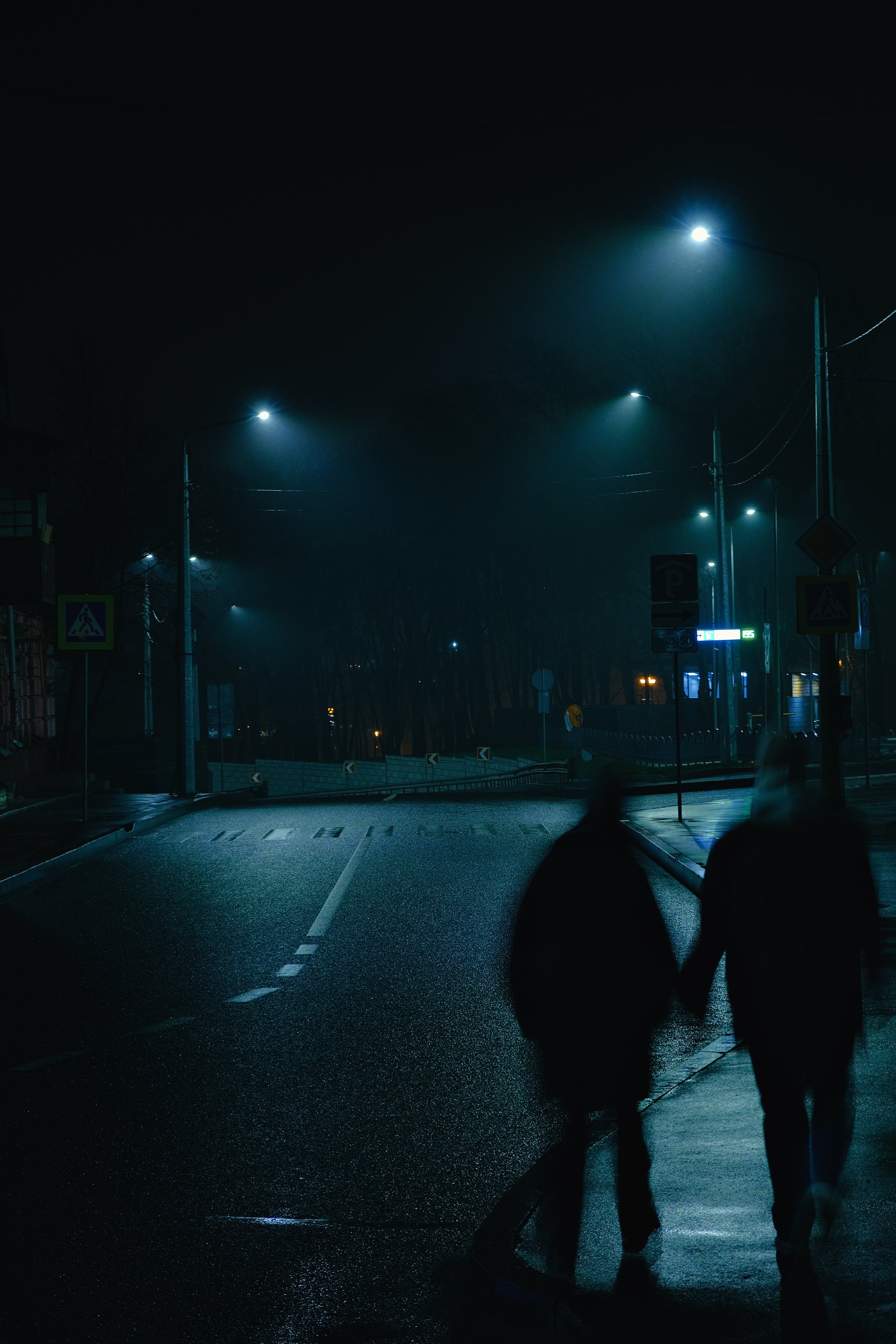 People walking | Source: Pexels