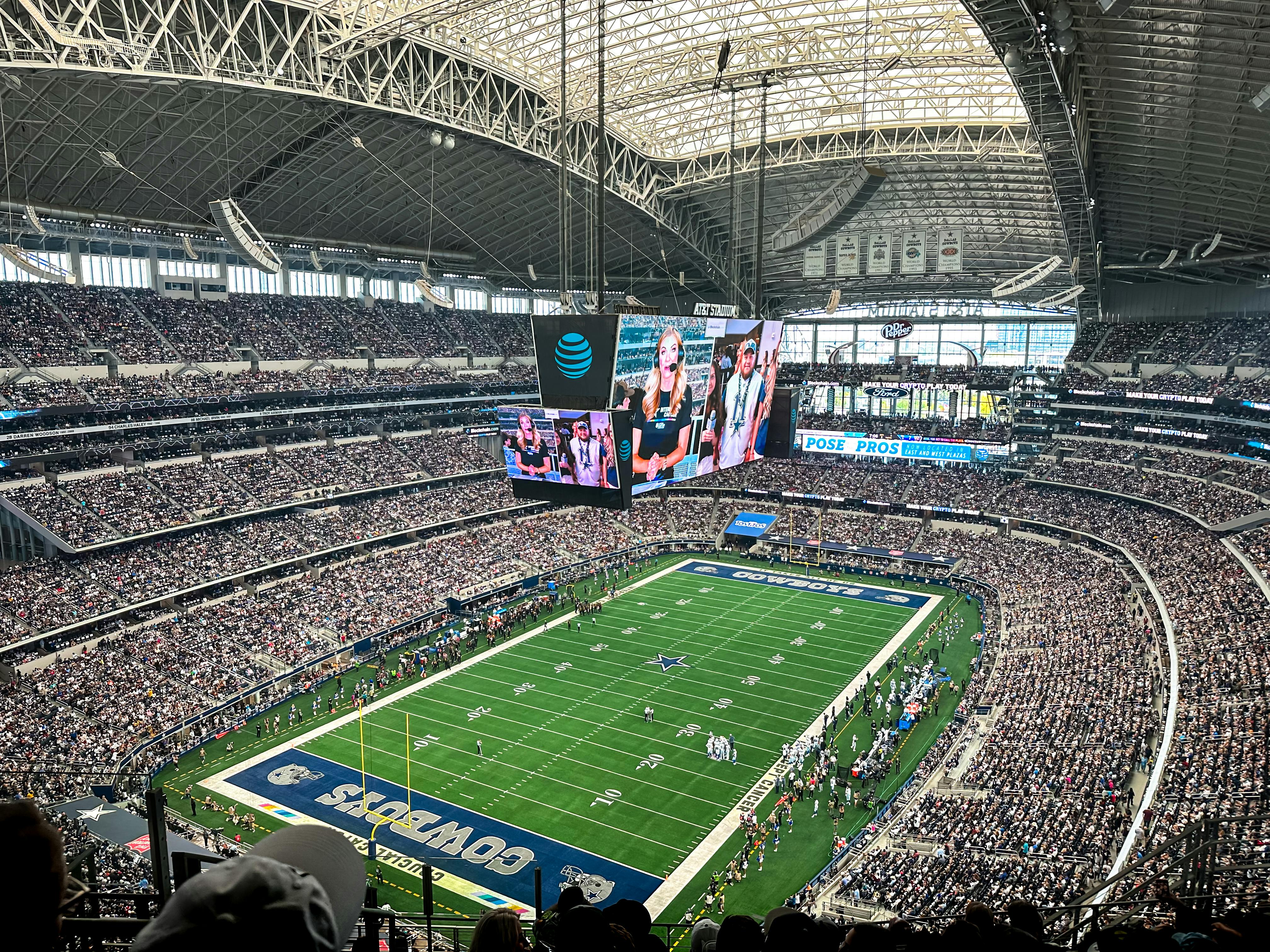 Dallas Cowboys football field | Source: Pexels