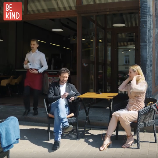 For illustration purposes only | Source: Facebook/AmoMama.com