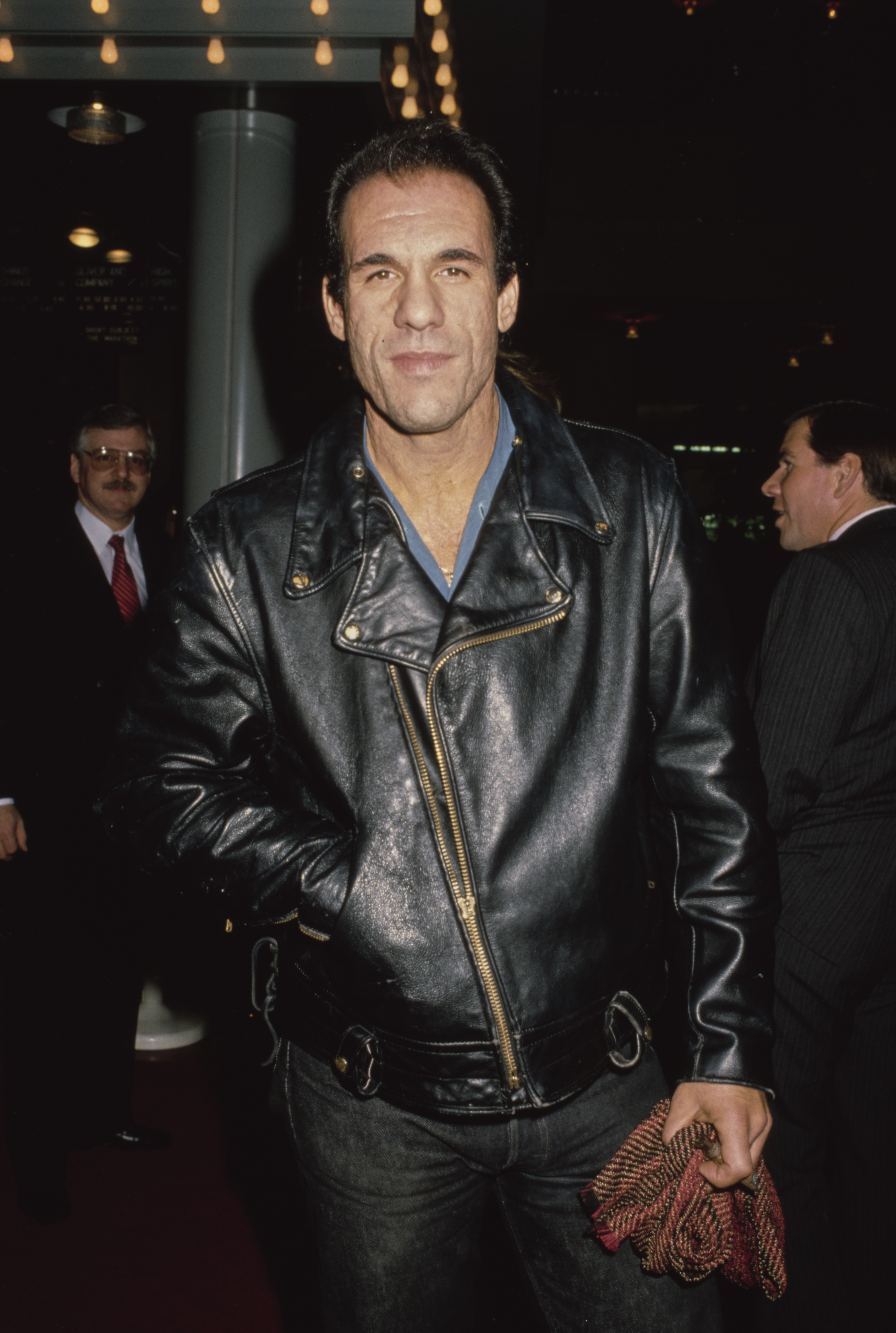 Robert Davi attends the Century City premiere of "Twins" on December 8, 1988 | Source: Getty Images