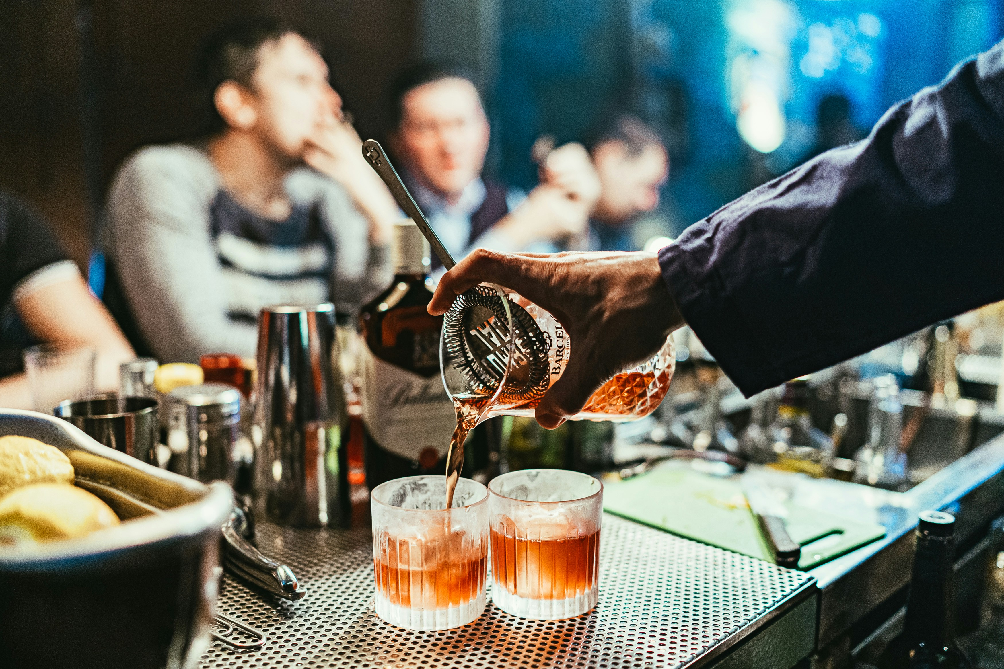 The Best Ways To Limit Alcohol Consumption Without Sacrificing Social Time