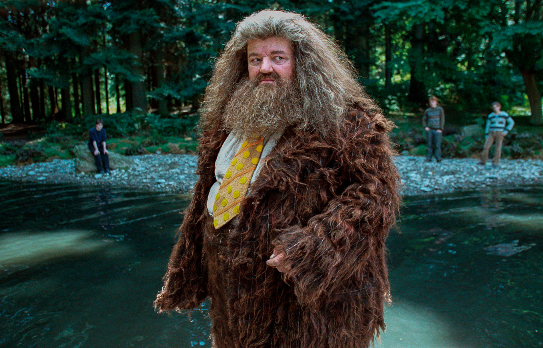 obbie Coltrane on the set of the film "Harry Potter and The Prisoner of Azkaban" circa 2003 | Source: Getty Images