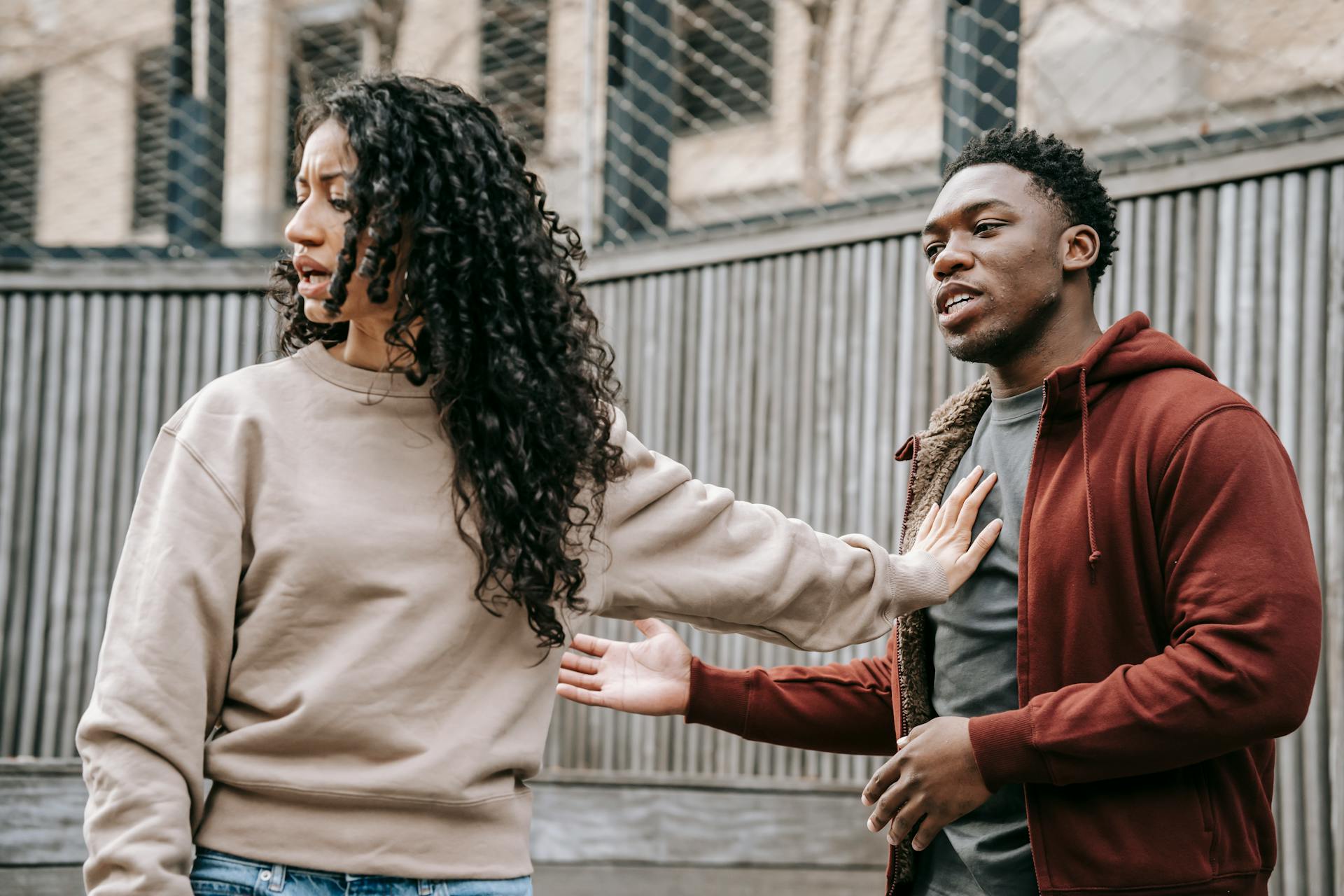 A couple arguing | Source: Pexels