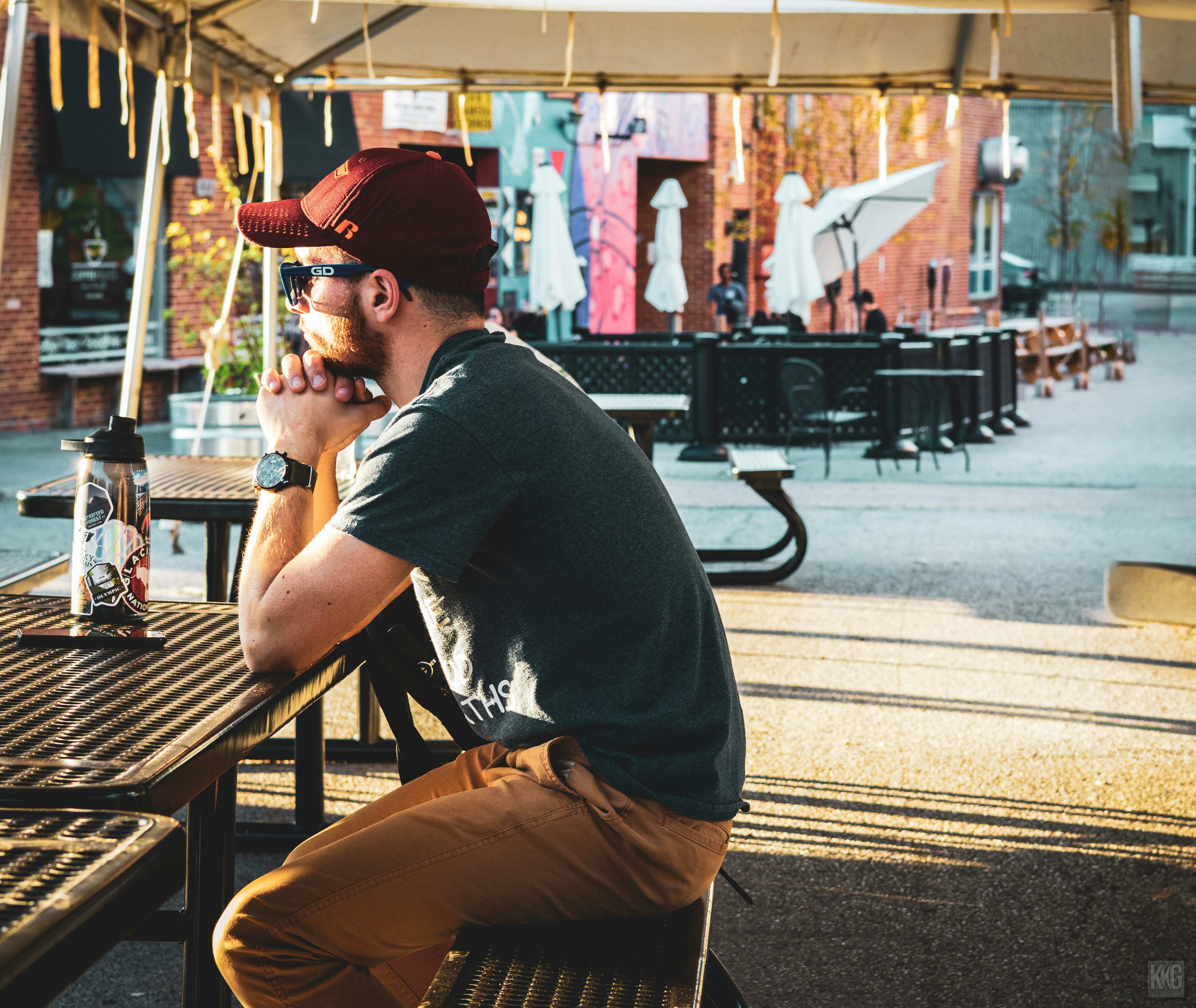A man sitting alone | Source: Unsplash