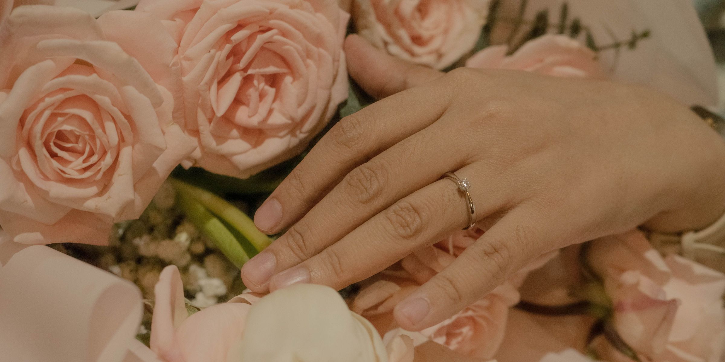 A woman showing off her engagement ring | Source: Pexels
