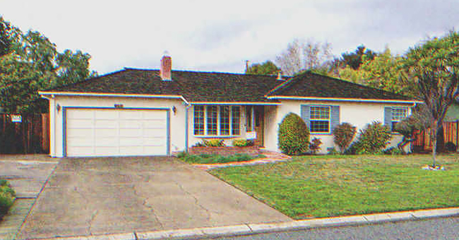 Suburban house. | Source: Shutterstock