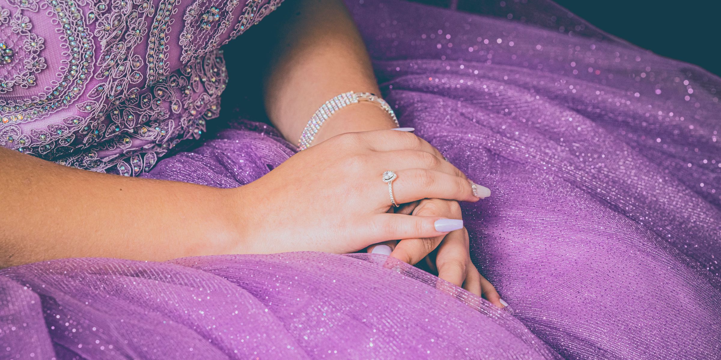 A young woman in a prom dress | Source: Pexels