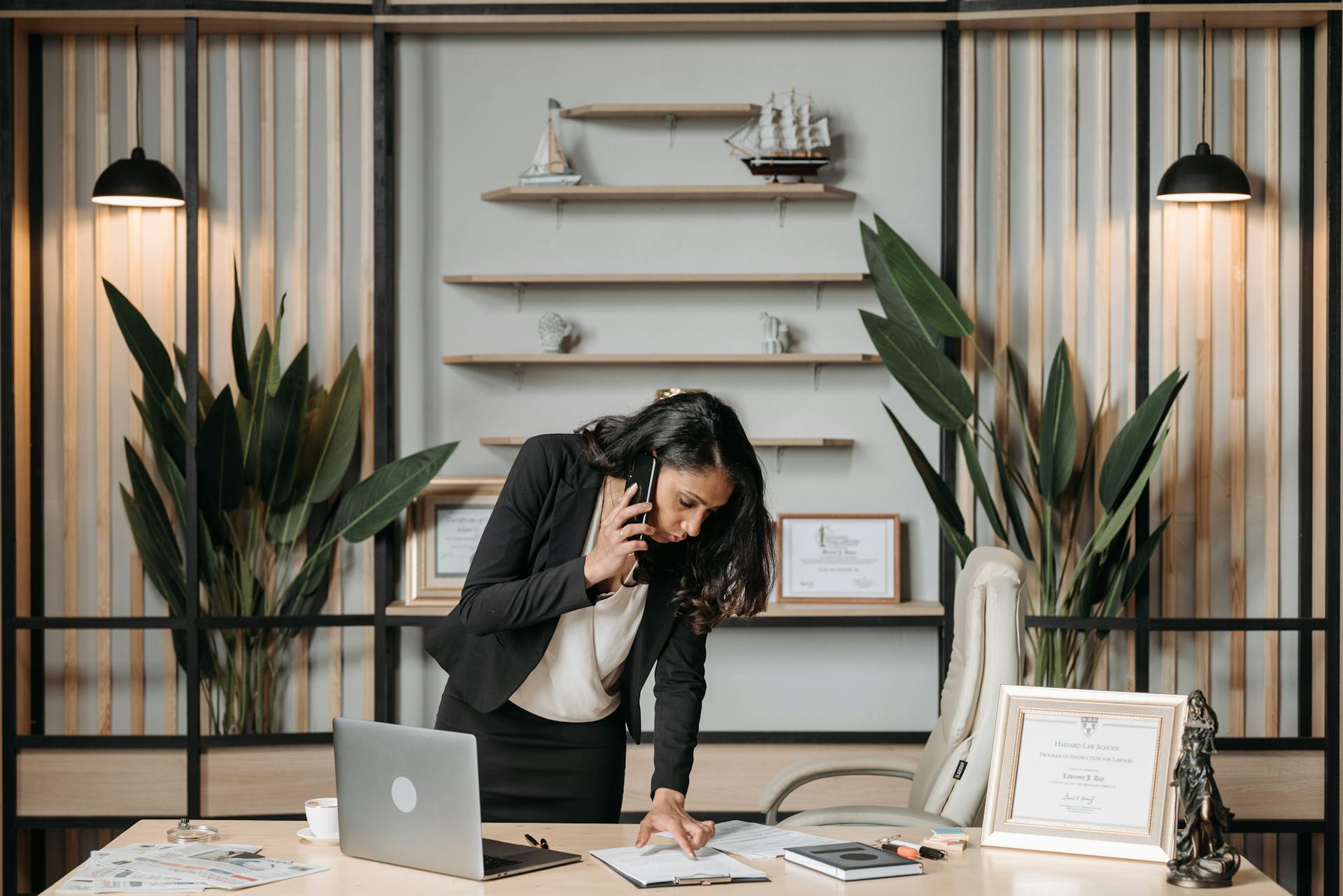 A lawyer talking on the phone | Source: Pexels