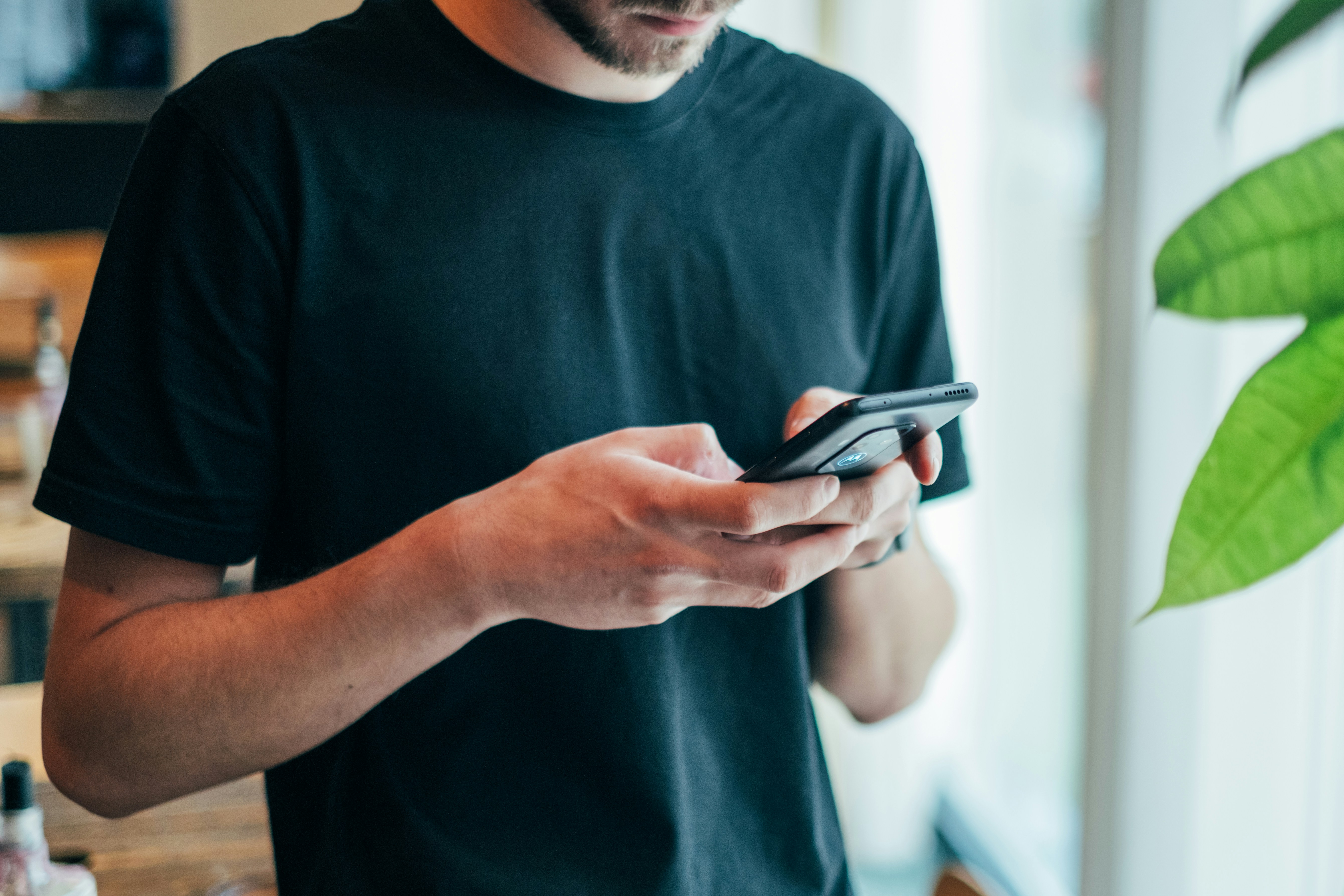 Top Strategies for Setting Boundaries With Technology to Reclaim Your Time