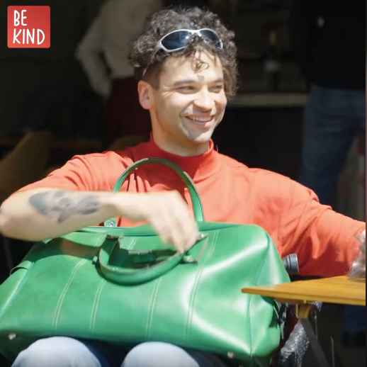 For illustration purposes only | Source: Facebook/AmoMama.com