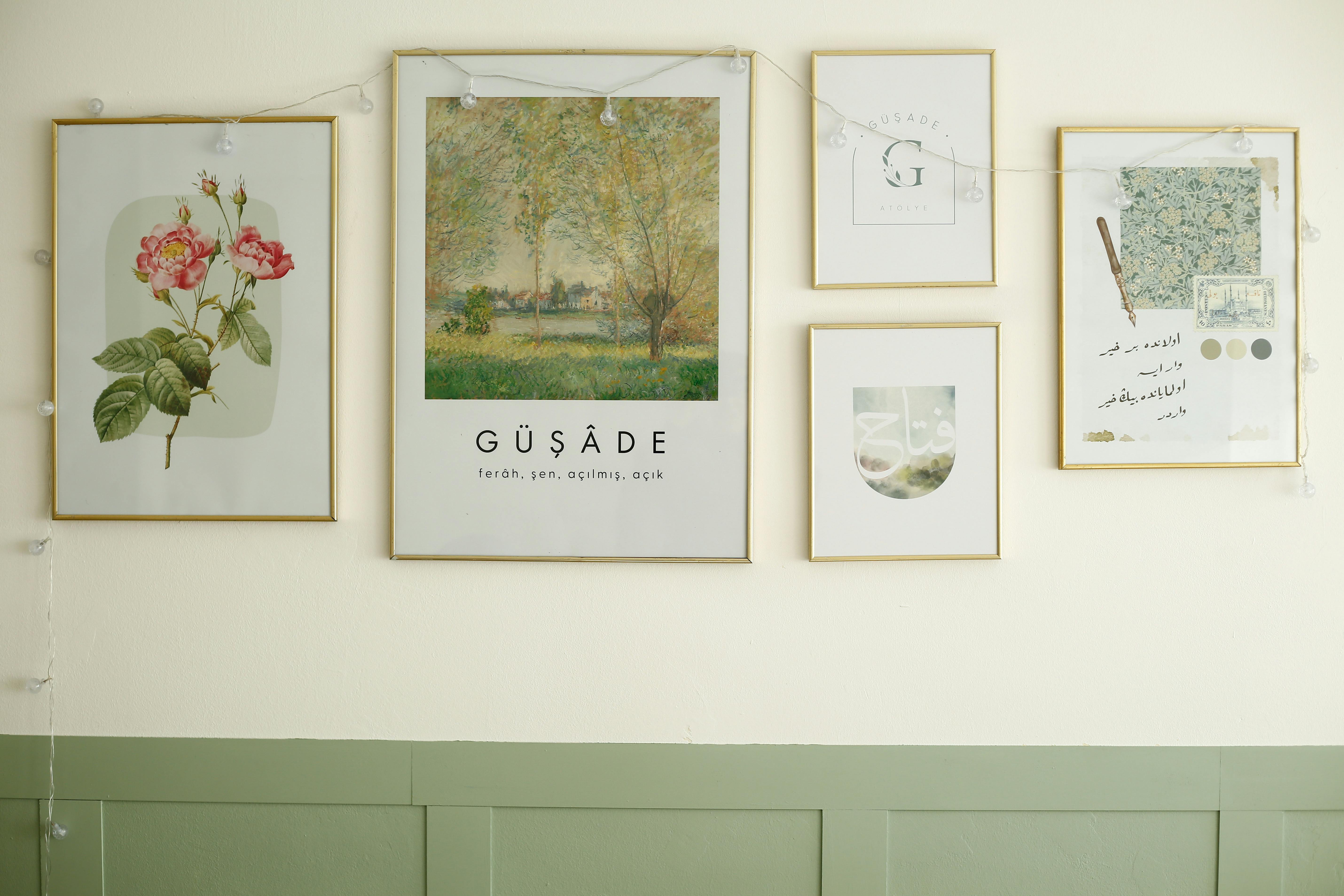 Gallery Wall | Source: Pexels