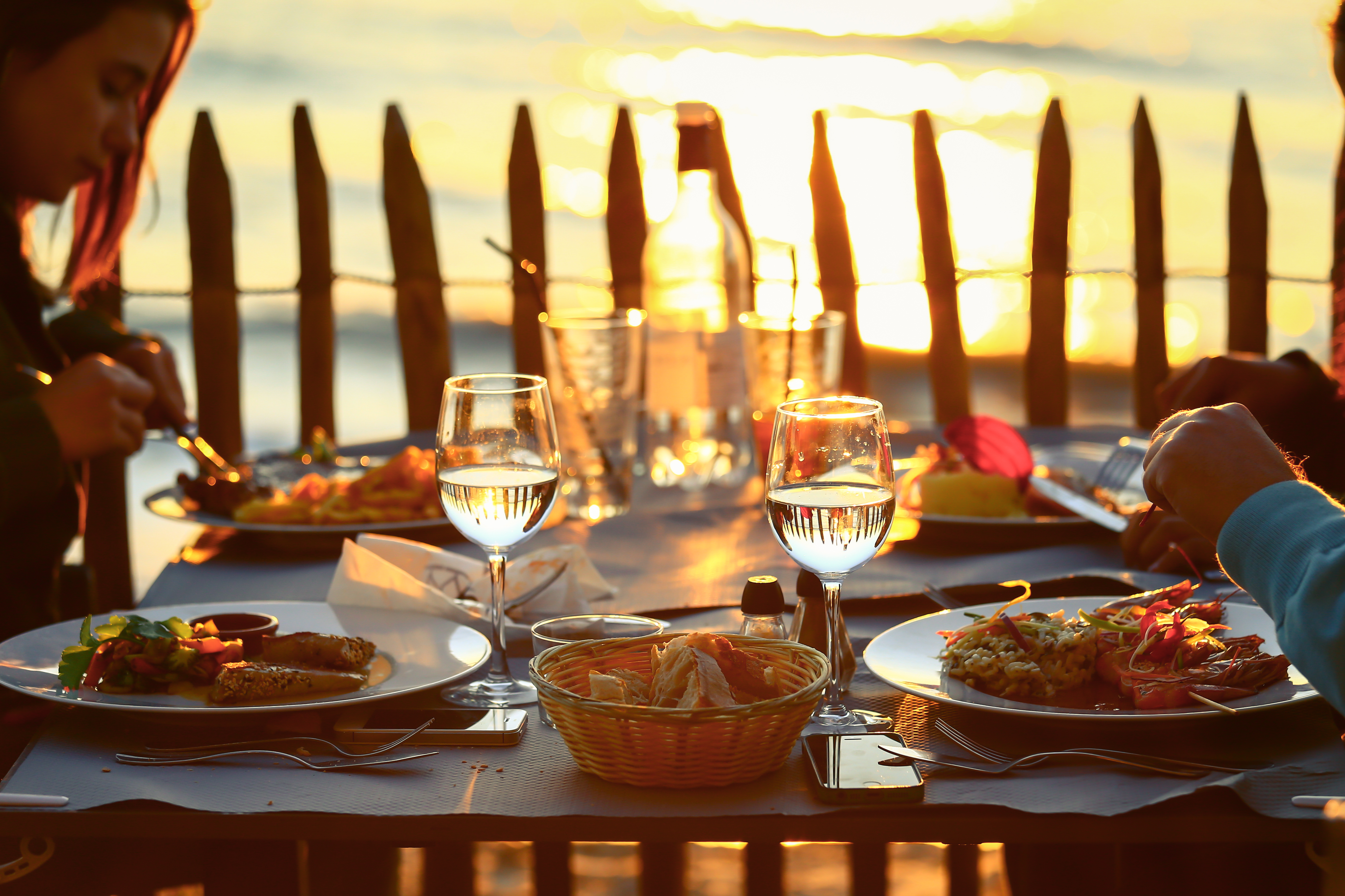 Dinner by the water | Source: Shutterstock