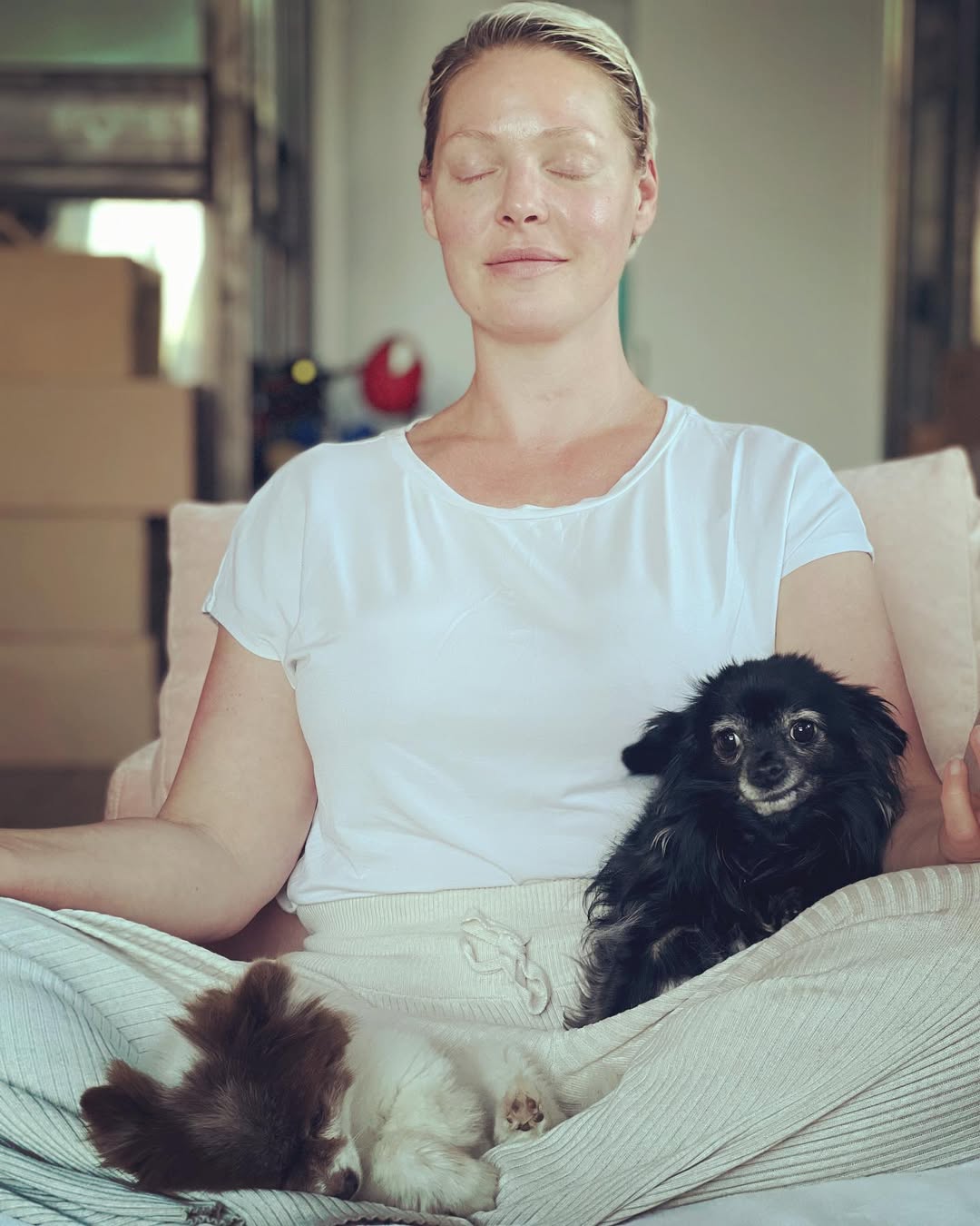 Katherine Heigl poses bare-faced, dated July 17, 2022 | Instagram/katherineheigl