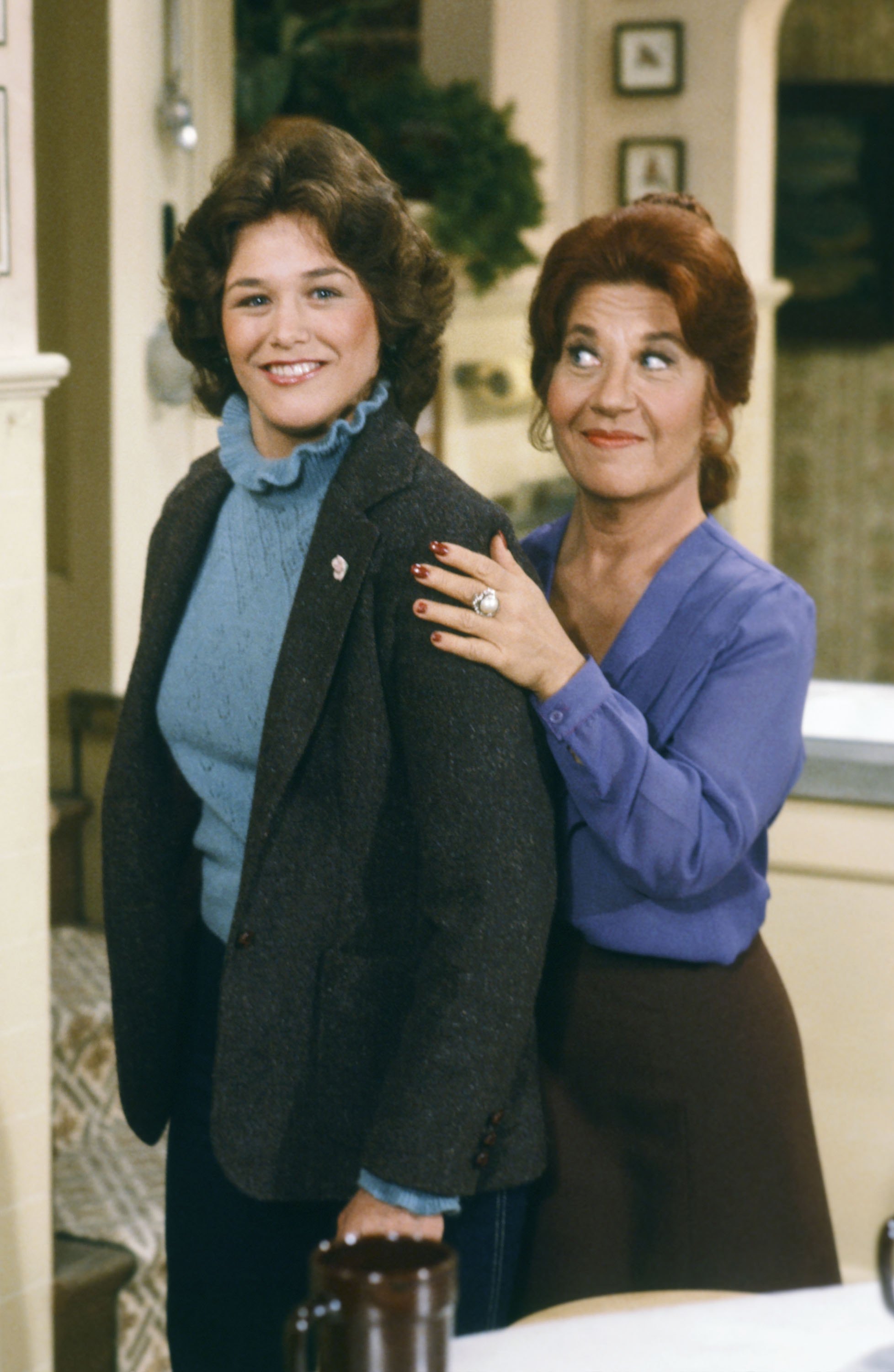 Geri Jewell as Geri Tyler and Charlotte Rae as Mrs. Edna Ann Garrett | Source: Getty Images
