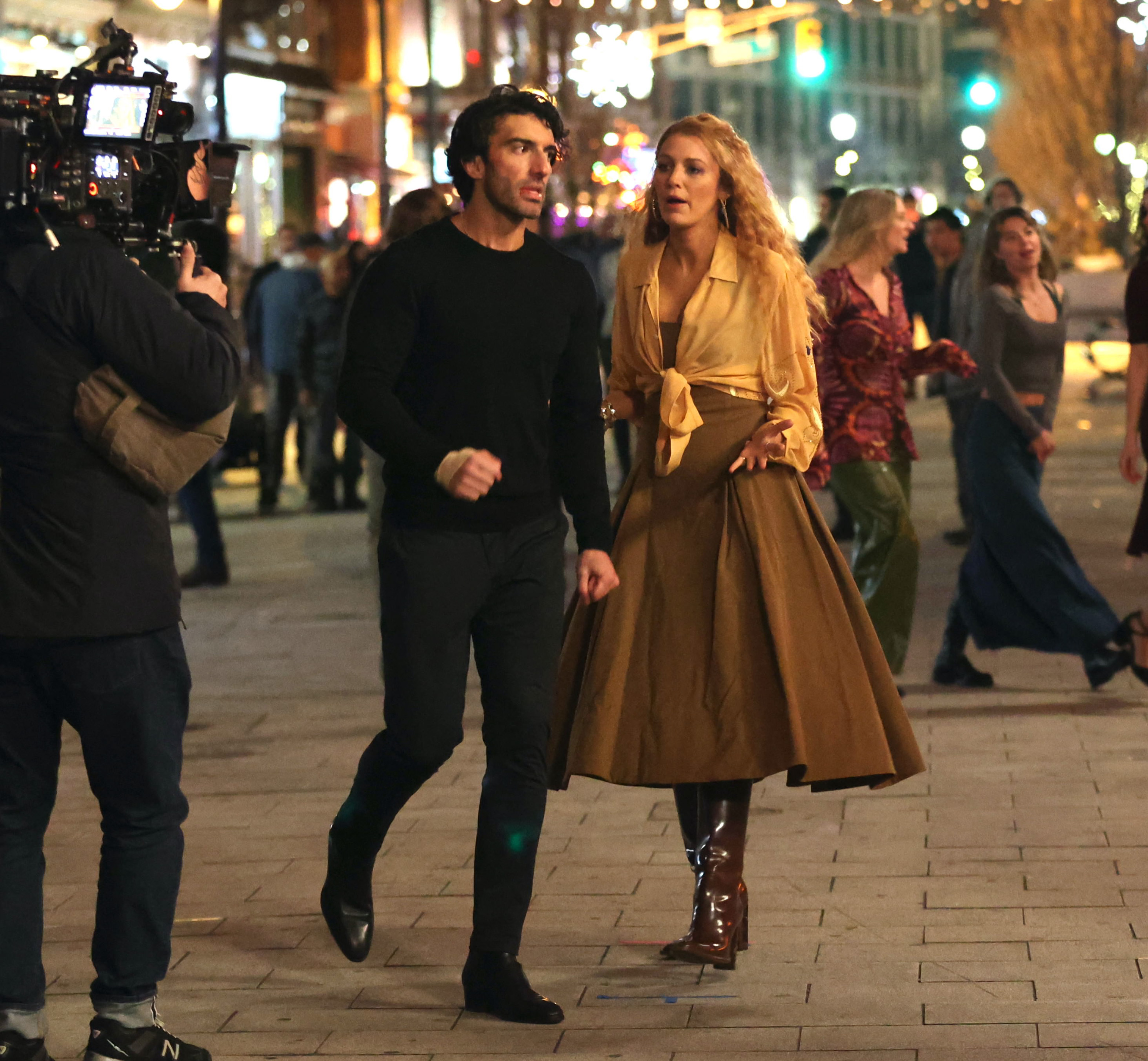 Justin Baldoni and Blake Lively seen on the set of "It Ends with Us" on January 12, 2024, in Jersey City, New Jersey. | Source: Getty Images