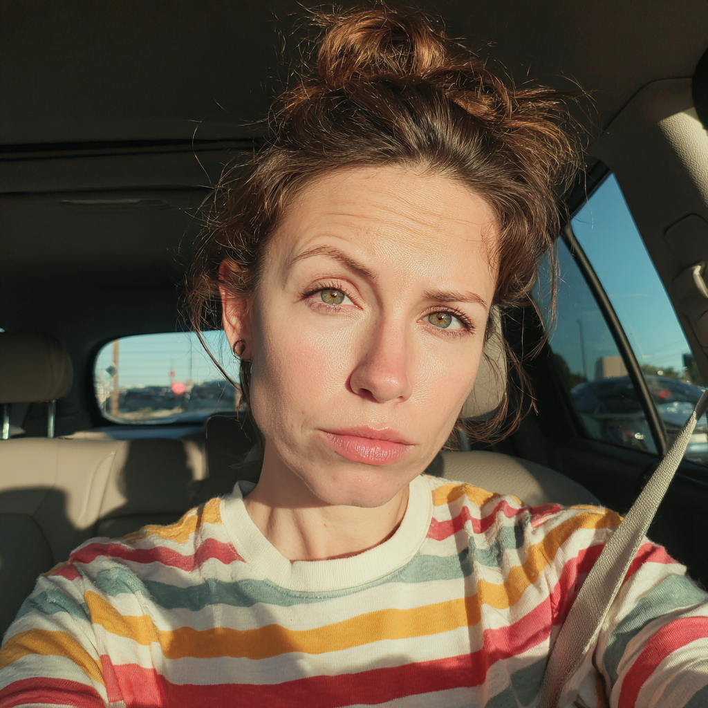 A woman driving a car | Source: no source