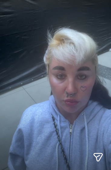 Amanda Bynes is seen showing off her outfit in a story highlight on September 9, 2025 | Source: Instagram/amandapandapandapanda1