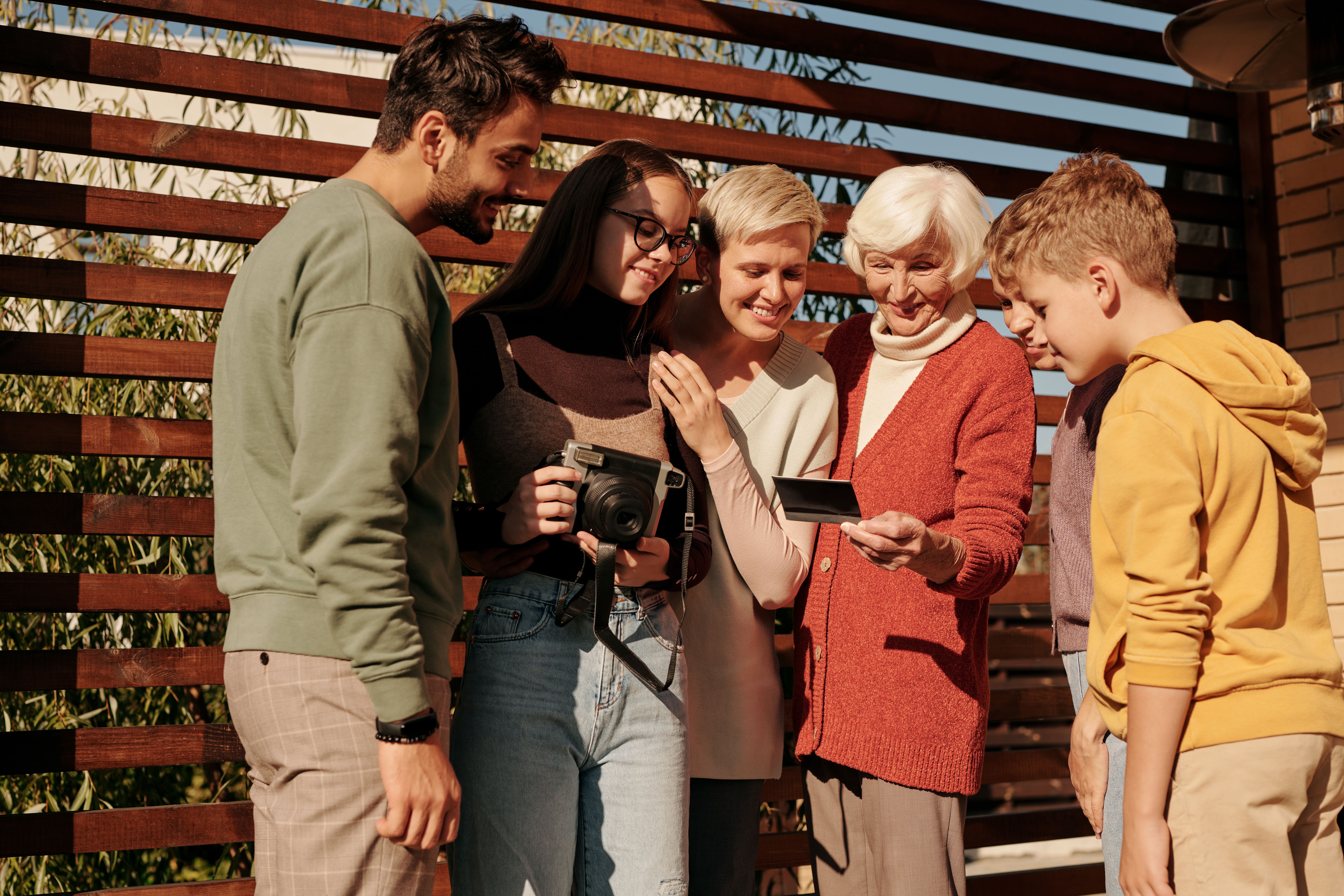 The Best Travel Hacks for Multigenerational Family Adventures